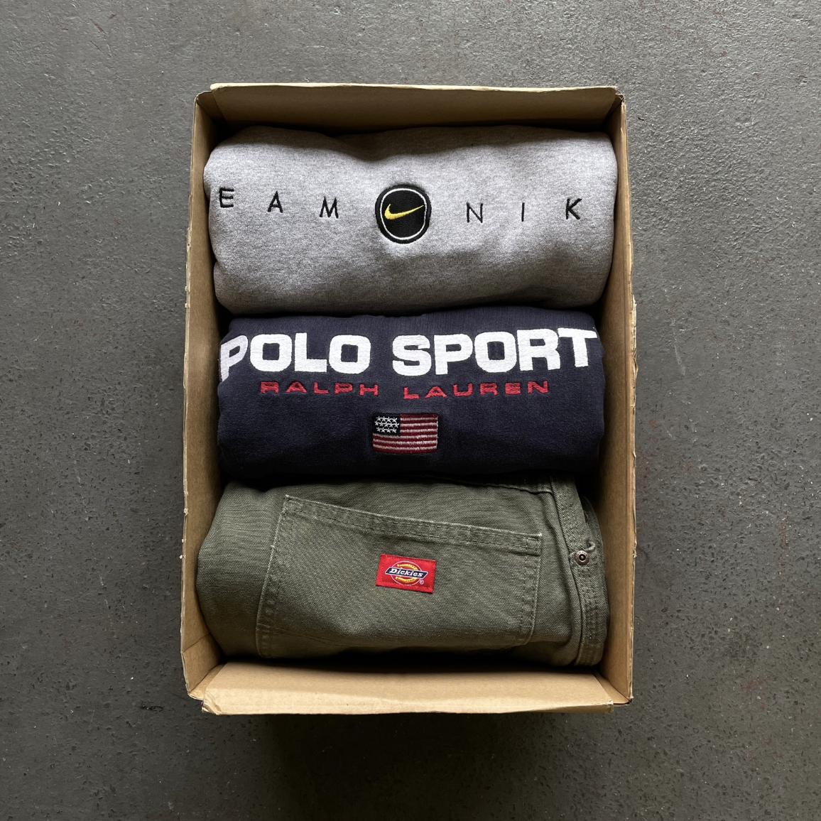 3 PIECES MYSTERY BOX - PREMIUM VINTAGE